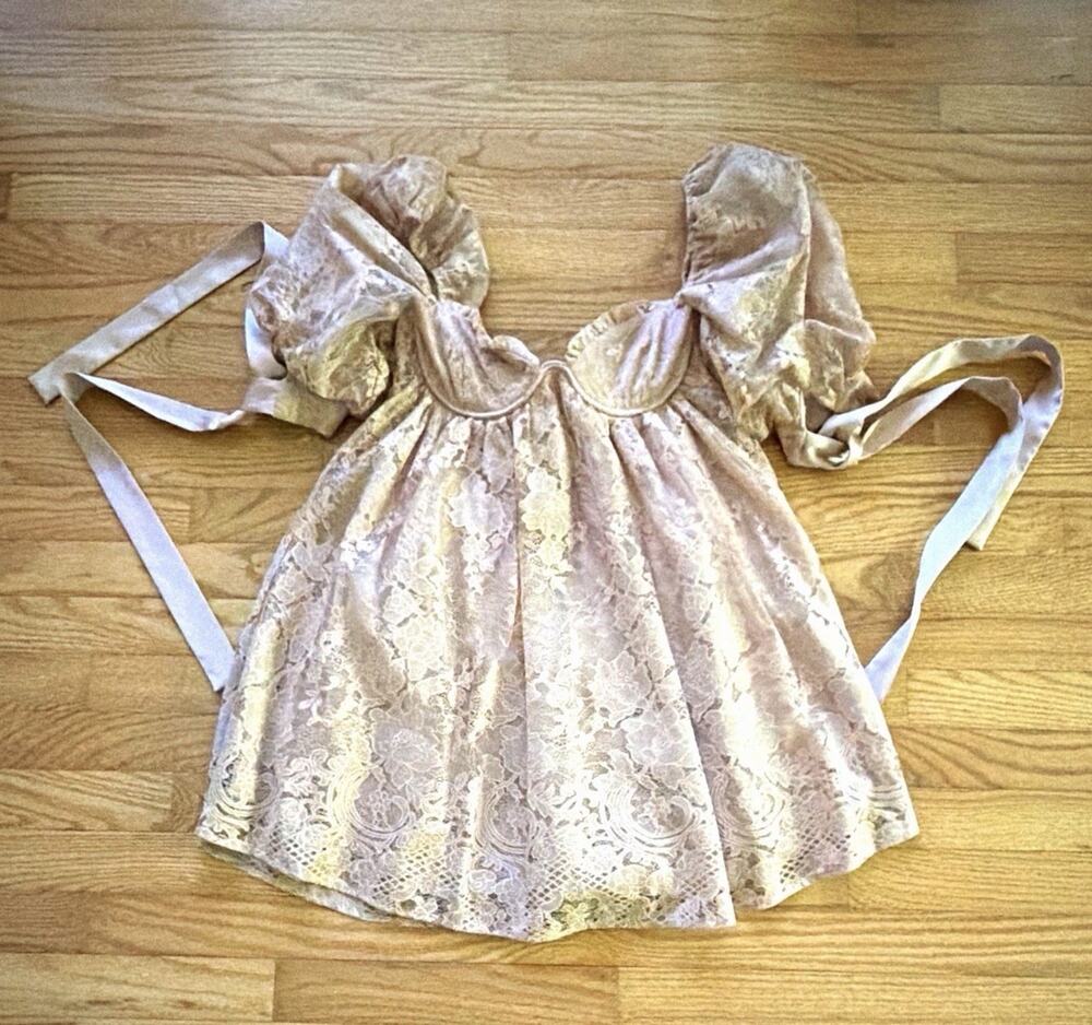 For Love & Lemons Lace Floral Underwired Bralette Bra Hook & Eye XS A Beige